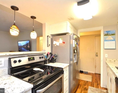 11643 Stoneview Square - Photo Thumbnail 1
