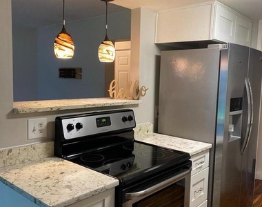 11643 Stoneview Square - Photo Thumbnail 8