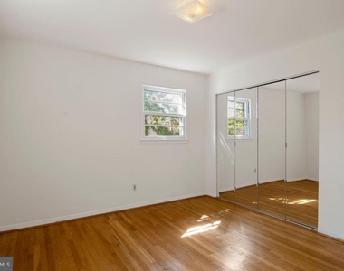 6807 Dean Drive - Photo Thumbnail 14