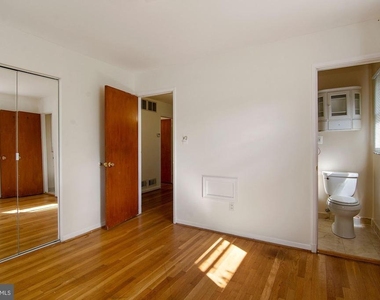 6807 Dean Drive - Photo Thumbnail 12