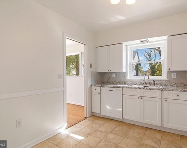 6807 Dean Drive - Photo Thumbnail 10
