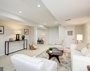 2900 Linden Lane - Photo Thumbnail 19