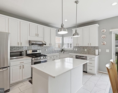3738 Freehill Lane - Photo Thumbnail 11