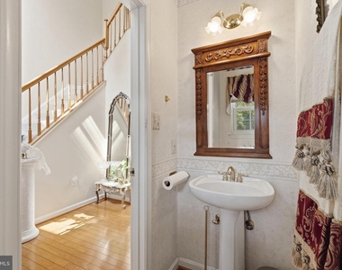 3738 Freehill Lane - Photo Thumbnail 17