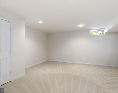 3738 Freehill Lane - Photo Thumbnail 32