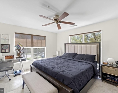 6601 Thackwell Way - Photo Thumbnail 12