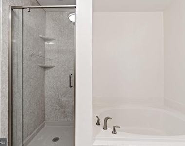 6601 Thackwell Way - Photo Thumbnail 16