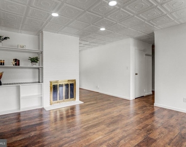 6323 Howe Place - Photo Thumbnail 2