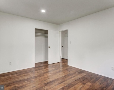 6323 Howe Place - Photo Thumbnail 21