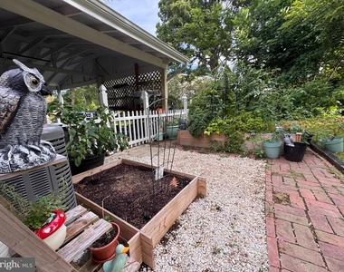 6323 Howe Place - Photo Thumbnail 35