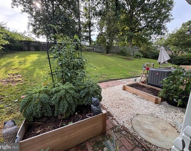 6323 Howe Place - Photo Thumbnail 29