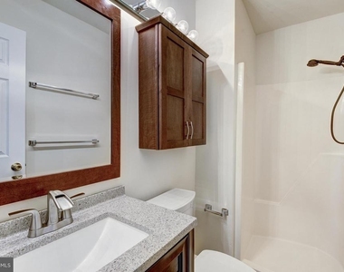 1502 Farsta Court - Photo Thumbnail 15