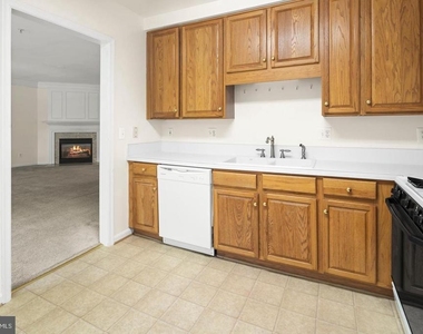 7014 Metropolitan Place - Photo Thumbnail 9