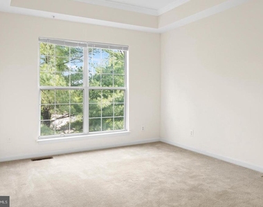 7014 Metropolitan Place - Photo Thumbnail 14
