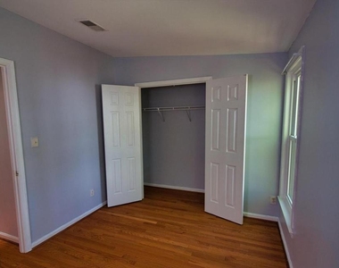 5901 Saint Giles Way - Photo Thumbnail 13
