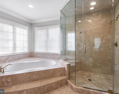 1550 Shelford Court - Photo Thumbnail 38