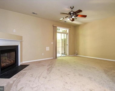 7810 Locust Leaf Lane - Photo Thumbnail 4