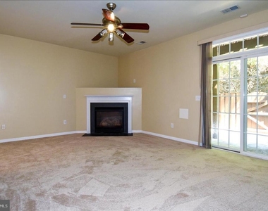 7810 Locust Leaf Lane - Photo Thumbnail 5
