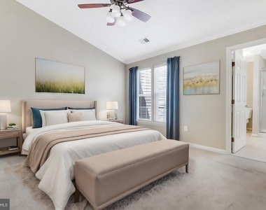 8482 Hallie Rose Street - Photo Thumbnail 4