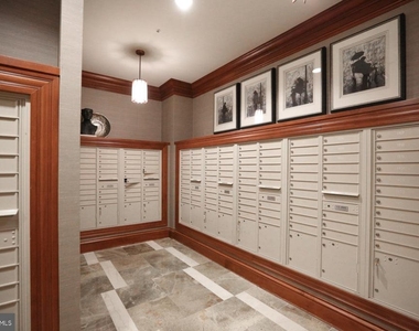8220 Crestwood Heights Drive - Photo Thumbnail 31