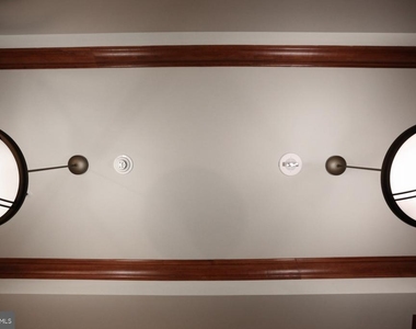 8220 Crestwood Heights Drive - Photo Thumbnail 32