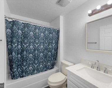 217 Bridgewater Drive - Photo Thumbnail 15