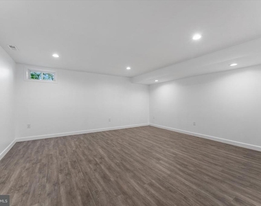 217 Bridgewater Drive - Photo Thumbnail 13