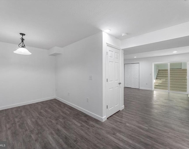 217 Bridgewater Drive - Photo Thumbnail 2