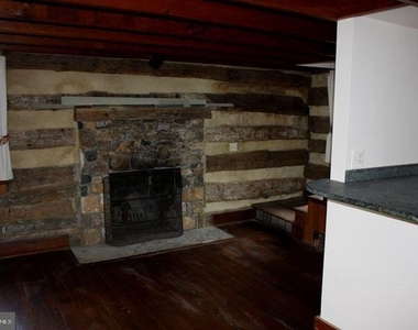 12498 Crest Hill Road - Photo Thumbnail 7