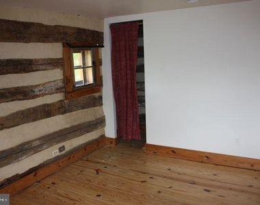 12498 Crest Hill Road - Photo Thumbnail 3