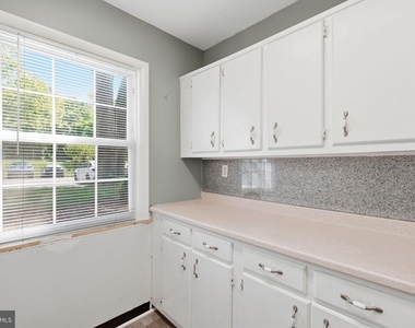 9453 Fairfax Boulevard - Photo Thumbnail 11