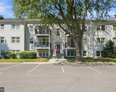 9453 Fairfax Boulevard - Photo Thumbnail 1