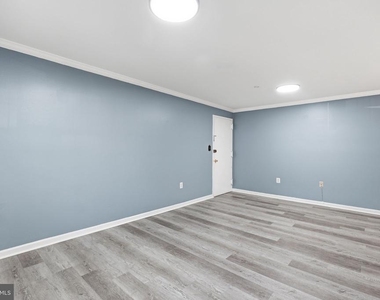9453 Fairfax Boulevard - Photo Thumbnail 7