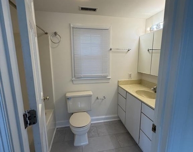 1813 Washington Avenue - Photo Thumbnail 13