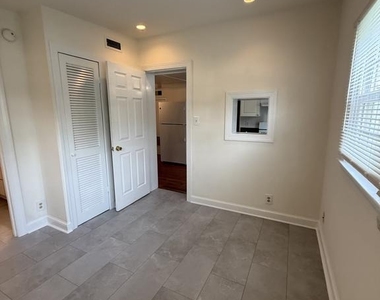 1813 Washington Avenue - Photo Thumbnail 14