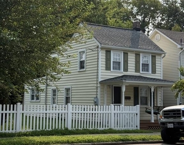 1813 Washington Avenue - Photo Thumbnail 1