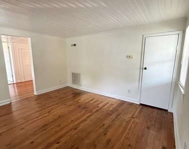 1813 Washington Avenue - Photo Thumbnail 12