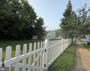 1813 Washington Avenue - Photo Thumbnail 4