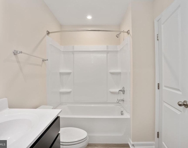 7263 Congressional Circle - Photo Thumbnail 37
