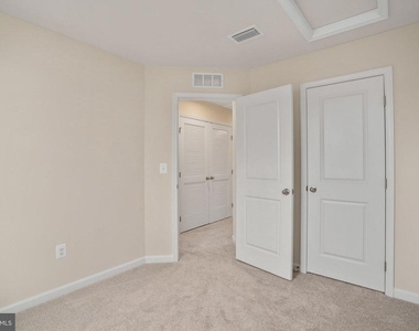 7263 Congressional Circle - Photo Thumbnail 26