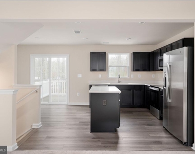 7263 Congressional Circle - Photo Thumbnail 10