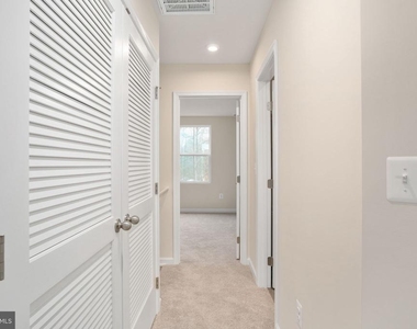 7263 Congressional Circle - Photo Thumbnail 24