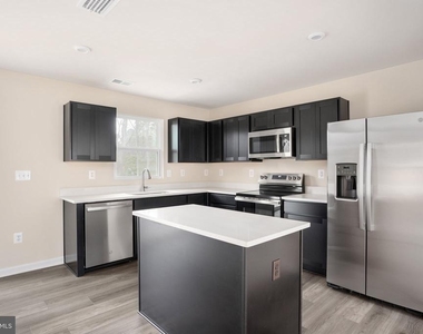 7263 Congressional Circle - Photo Thumbnail 11