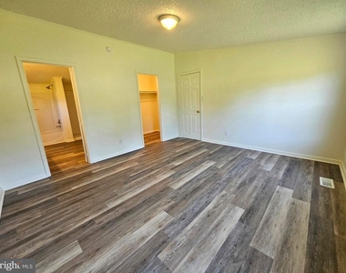 8099 James Monroe - Photo Thumbnail 14