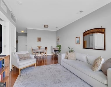 915 N Patrick Street - Photo Thumbnail 12