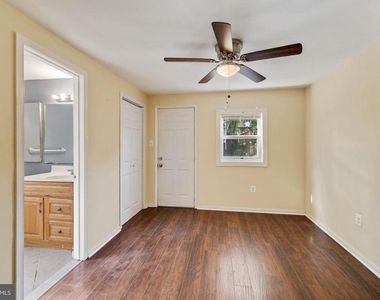 109 E Reed Avenue - Photo Thumbnail 20
