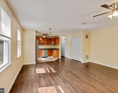 109 E Reed Avenue - Photo Thumbnail 12