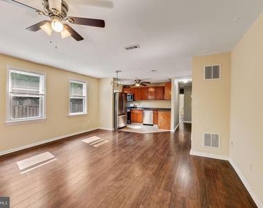 109 E Reed Avenue - Photo Thumbnail 11
