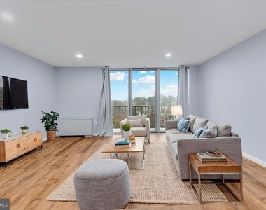 4520 King Street - Photo Thumbnail 4