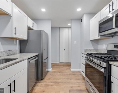 4520 King Street - Photo Thumbnail 12